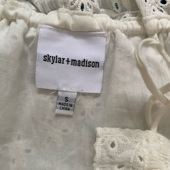 Skylar + Madison NEW White Eyelet Keyhole Smocked Summer Mini Dress Womens Small - Picture 10 of 13